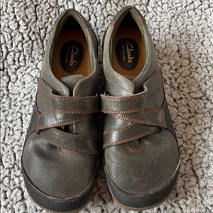 Women’s Clark’s size 9
